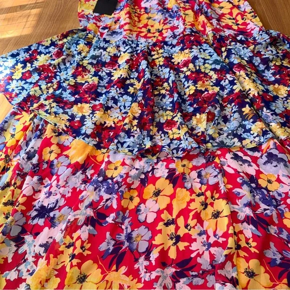 Lulus Women’s Radiant Ruby Red Floral Print Chiffon Maxi Dress Size Medium NWT - Picture 13 of 16